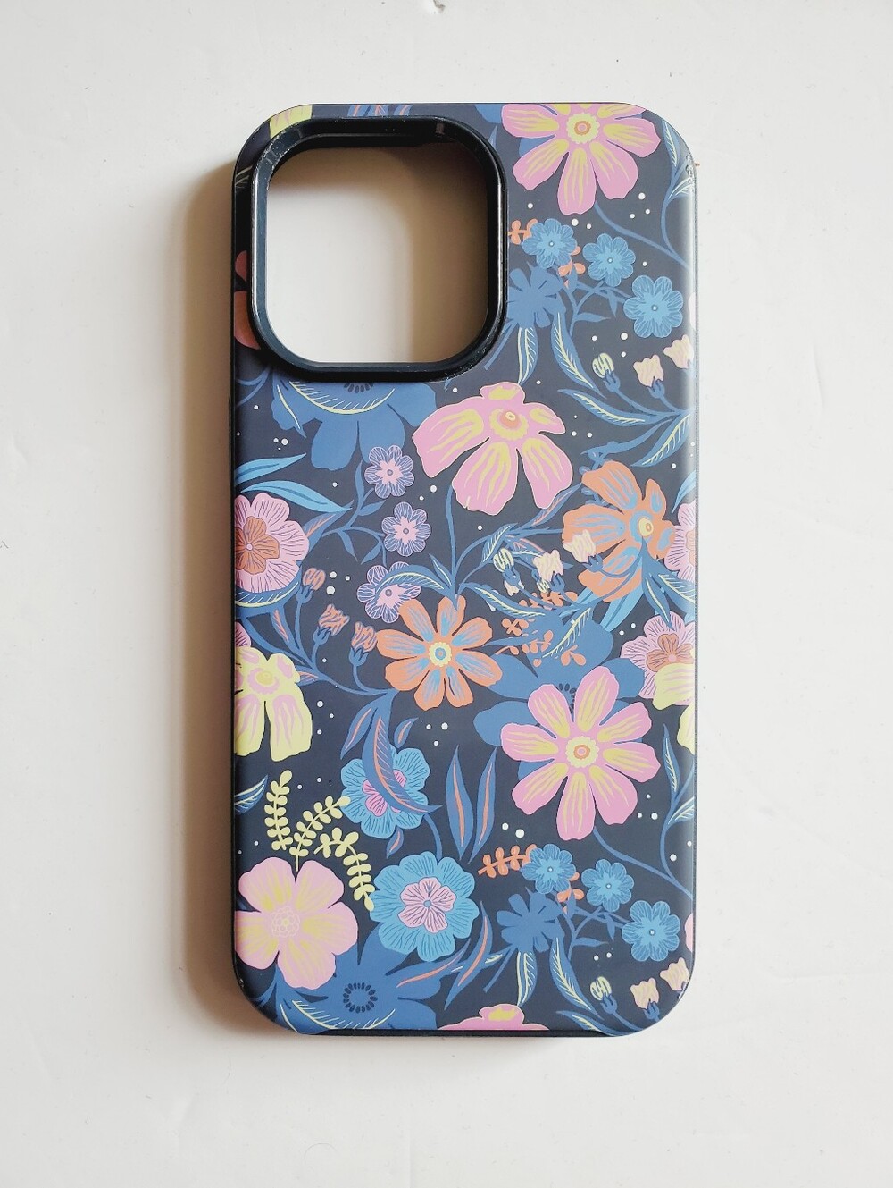 Otterbox Symmetry Series With MagSafe
